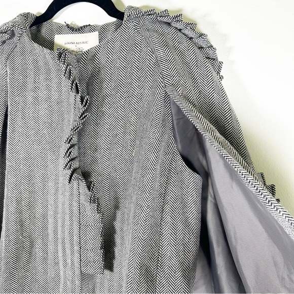 NWT Banana Republic X Olivia Palermo Herringbone Ruffle Cape Coat dark academia - Picture 1 of 10